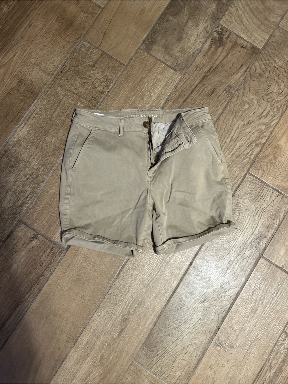 American Eagle Outfitters Women’s Khaki Chino Shorts